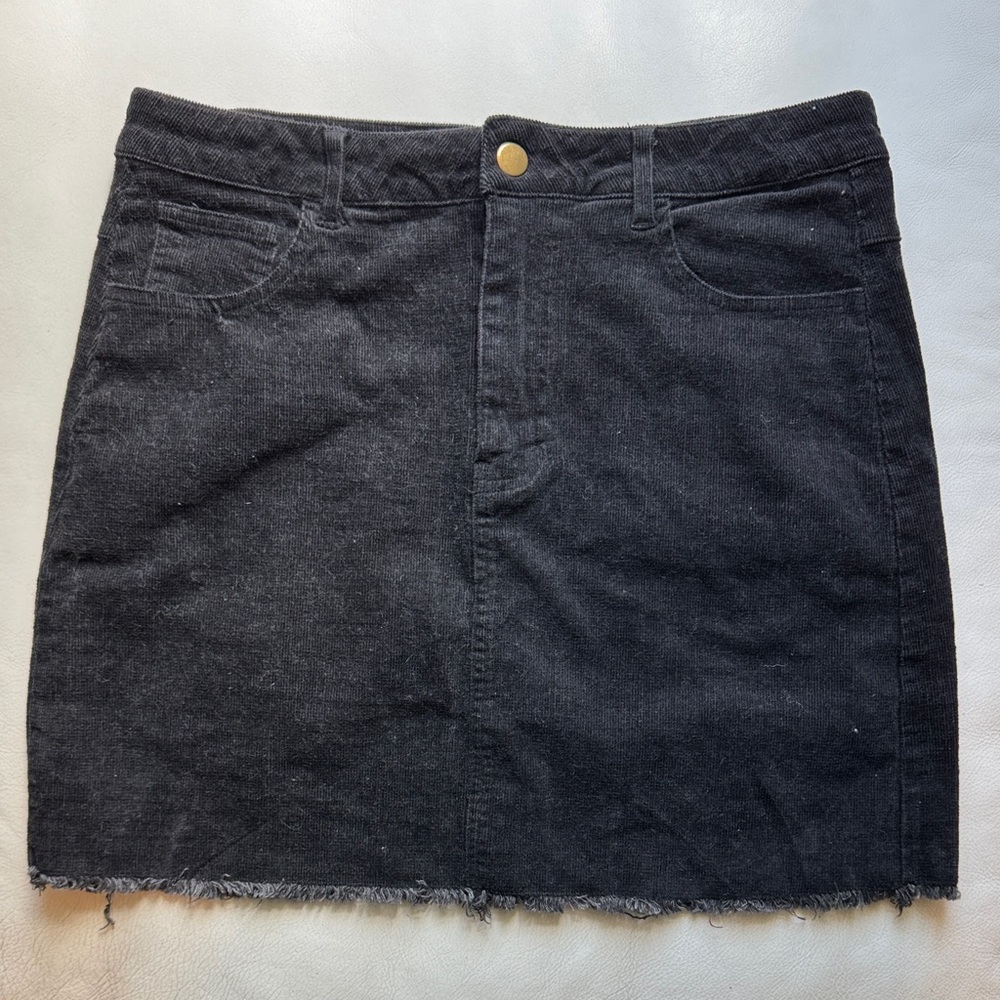 Black Corduroy Mini Skirt w Frayed Hem | Newbury Kustom Womens size large